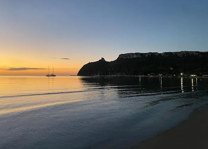 Poetto - 5 Min Form The - Free Park - Wi-fi - Self Check In - Netflix 公寓